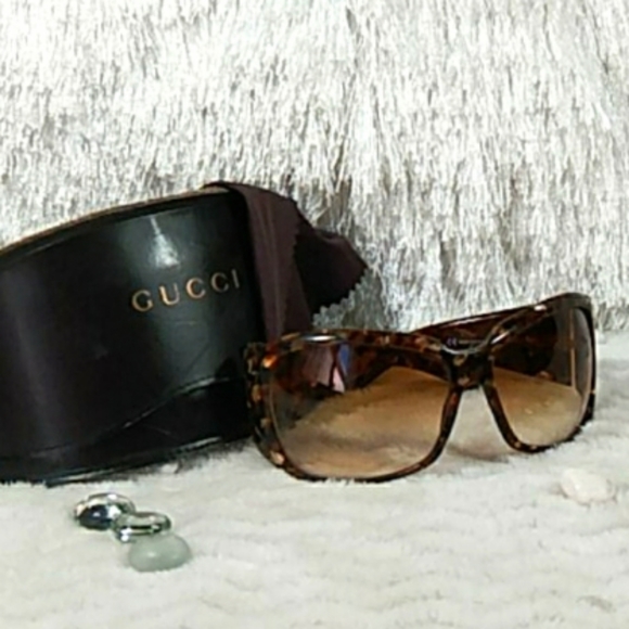 AUTH GUCCI Sunglasses with Black Case
